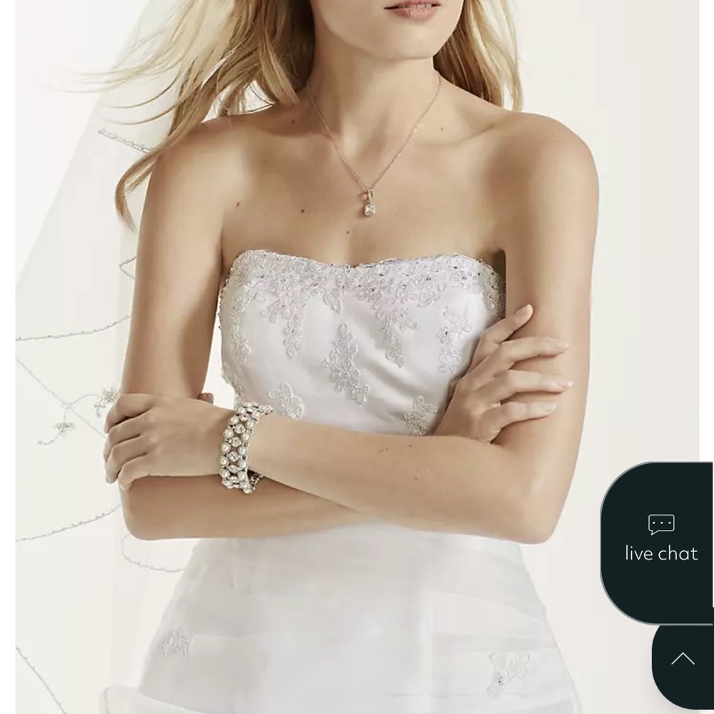 David’s bridal 9L9479 wedding gown - Picture 5 of 17